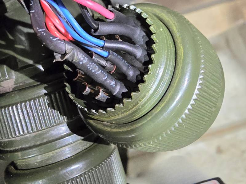 cablage-connecteur-servomoteur.jpg
